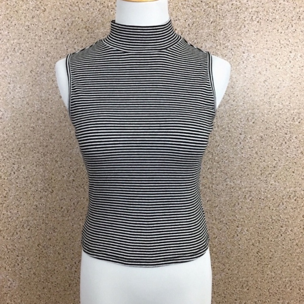 Brandy Melville Cropped tank